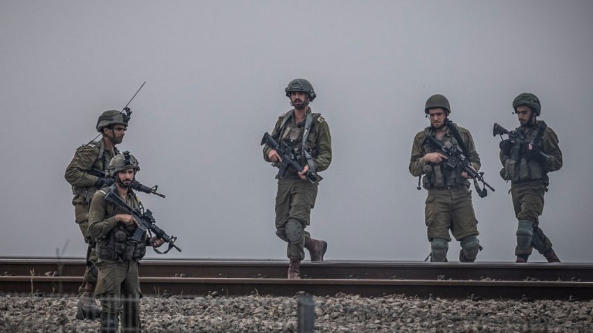 09 November 2023, Israel, Sderot: Israeli soldiers patrol an area as a search for suspects is underway. Fighting between Israeli soldiers and Islamist Hamas militants continues in the border area with Gaza. Photo: Ilia Yefimovich/dpa (Photo by Ilia Yefimovich/picture alliance via Getty Images)